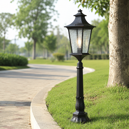 Bungalow Outdoor Pole Light