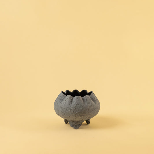 Gul Vase - Dark Grey Small