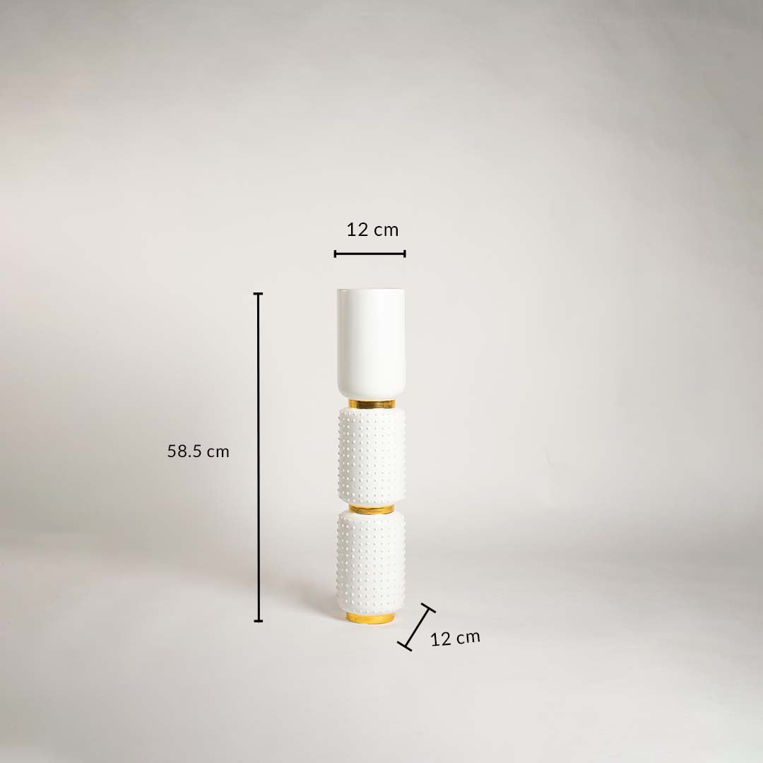 White and gold vase shown with measurements featuring 58 cm height and 12 cm top and base diameter clearly displaying its tall textured structure.