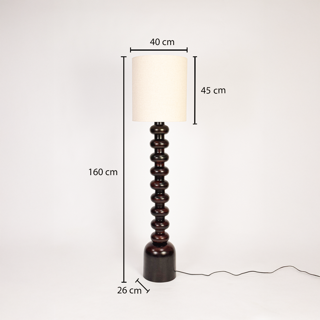 Showing floor lamp with 160 cm total height 40 cm shade width 45 cm shade height and 26 cm round base displayed clearly on white background.