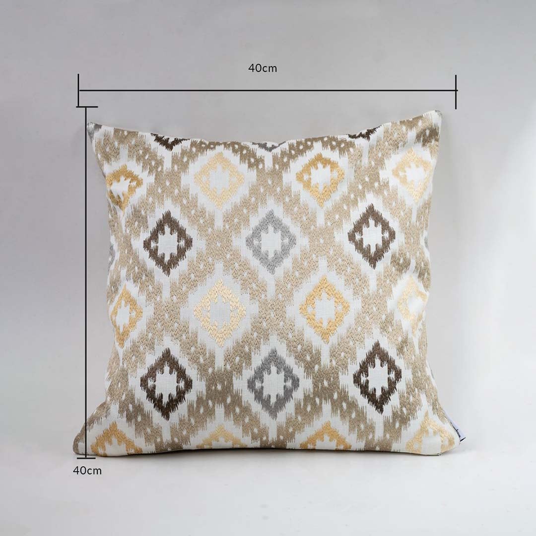 Dimensions image showing cushion cover size clearly measured as 40 cm width and 40 cm height for accurate fit on sofas and chairs.