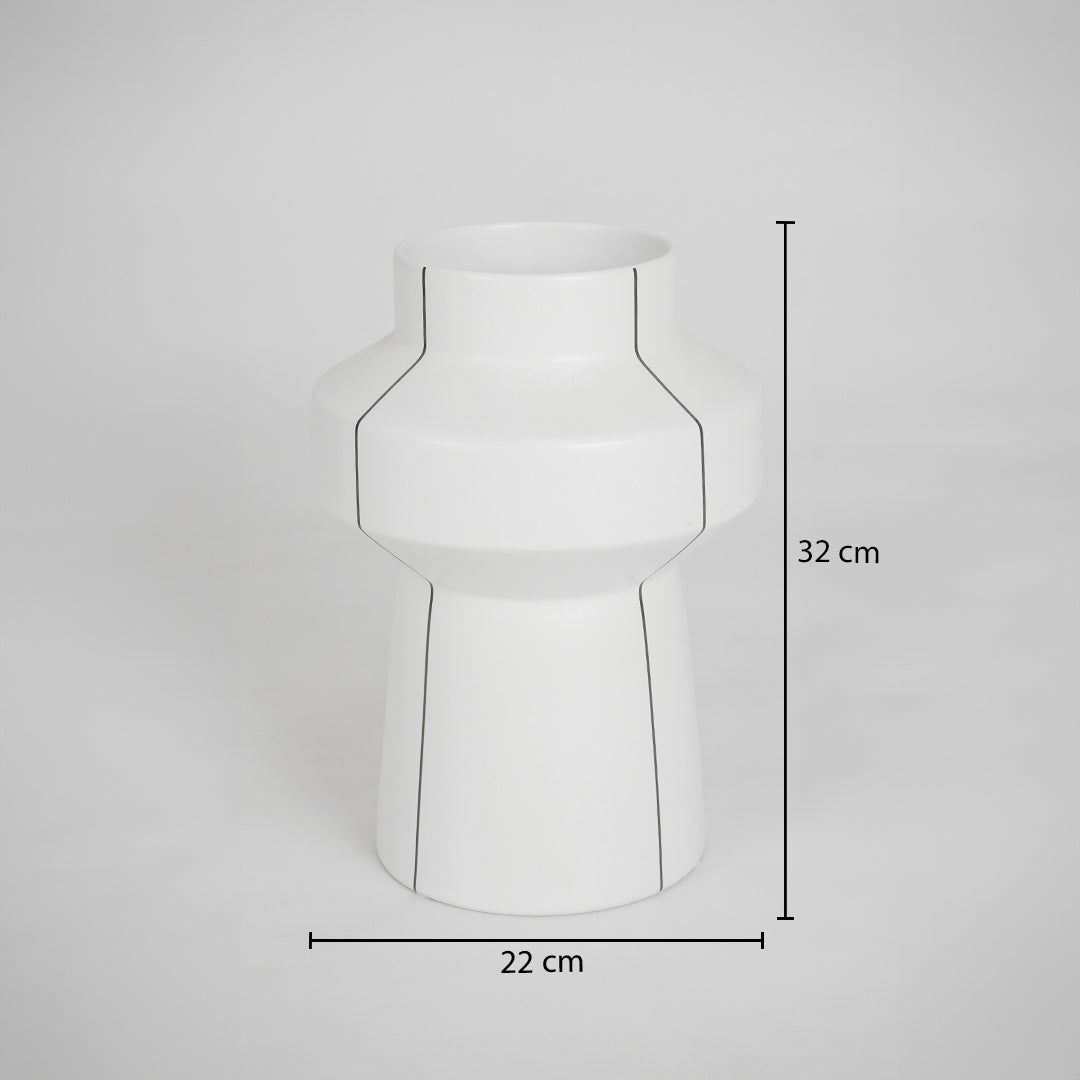 White ceramic vase dimension image with 32 cm height and 22 cm width for elegant tabletop decor.