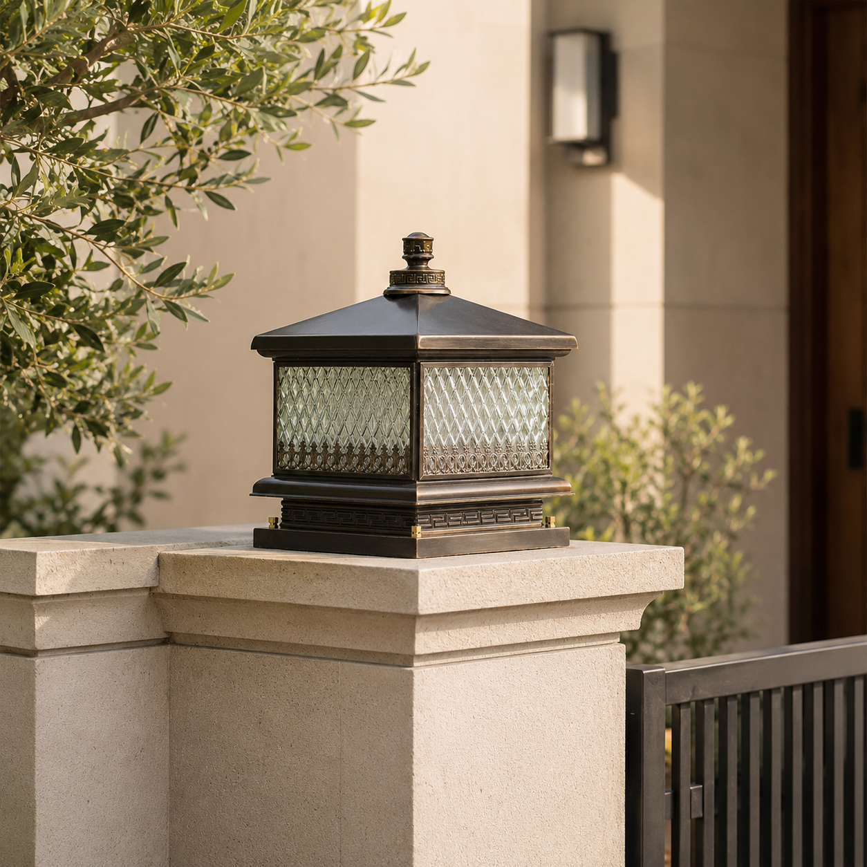 Diamond Cut Gate Post Outdoor Light