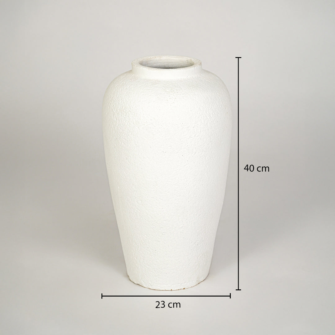 Dimension image of white ceramic floor vase measuring 40 cm for modern home decor with textured finish.
