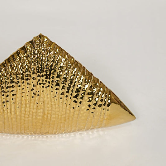 gold striped ceramic triangle table decor large closeup