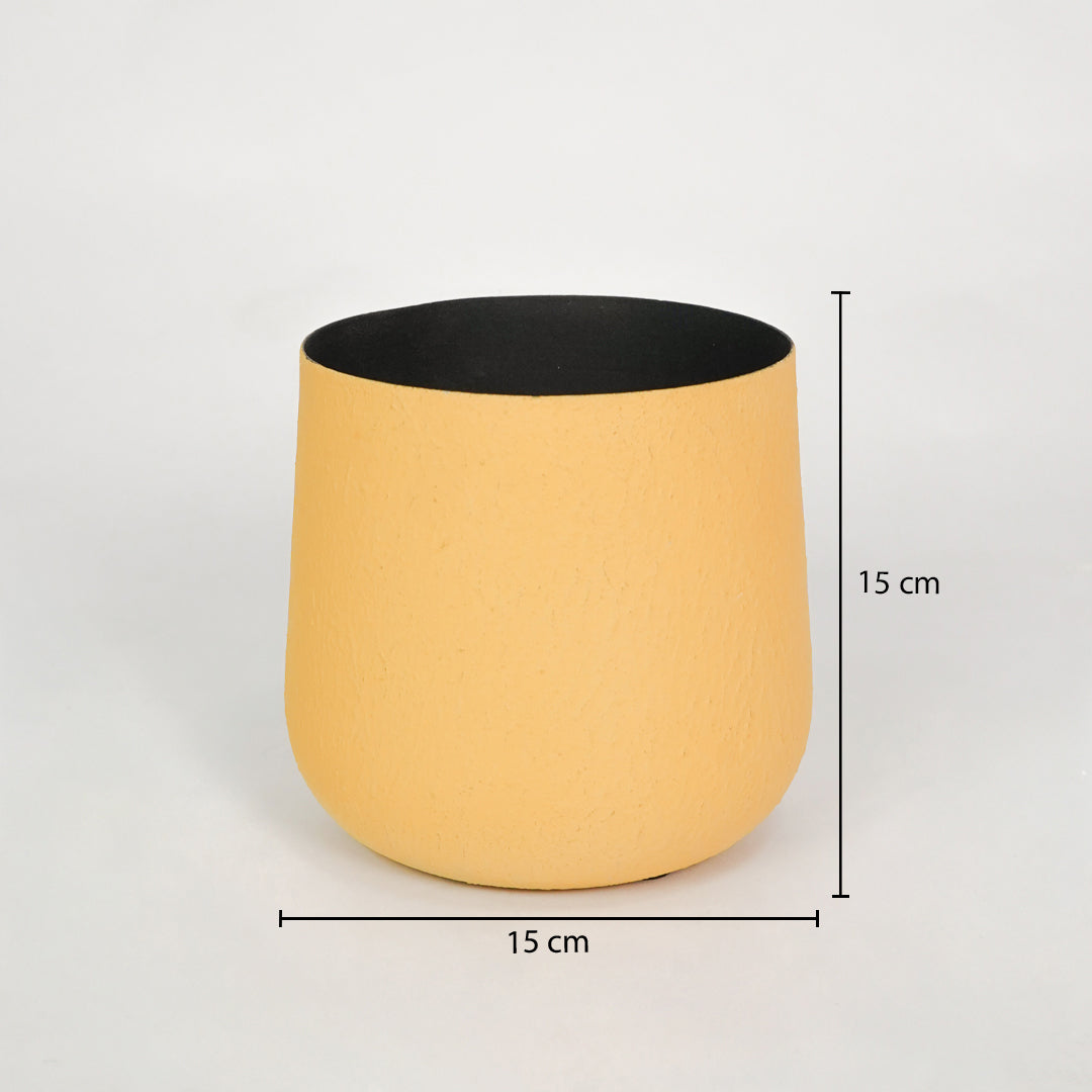 Dimension image of a matte yellow tapered ceramic planter pot with a black interior showing 15 cm height and 15 cm width.