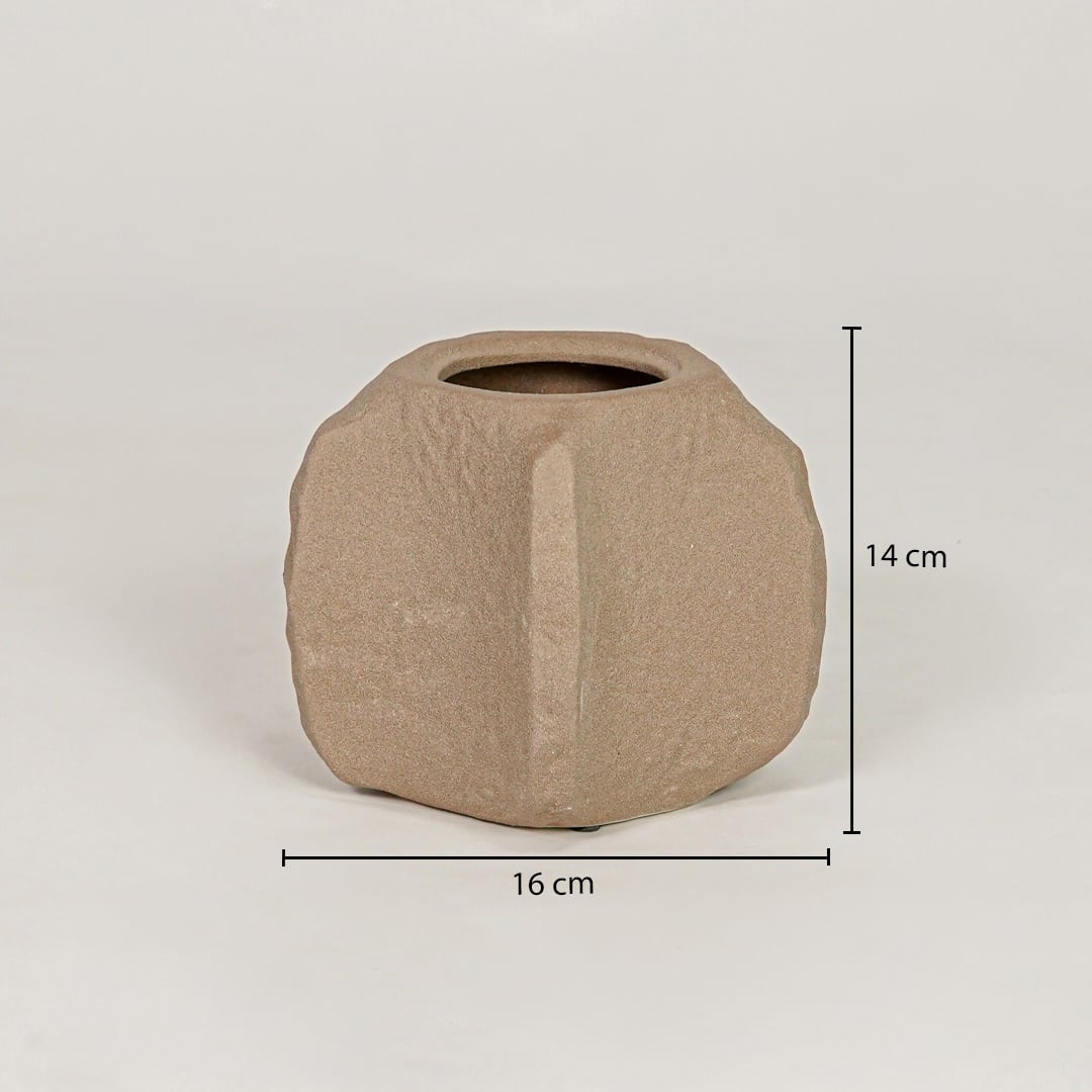 nuki small ceramic vase brown dimensions