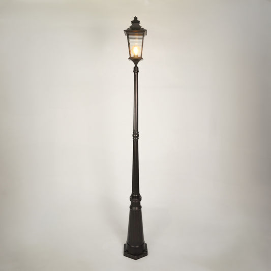 Stratford Traditional Outdoor Lamp Post