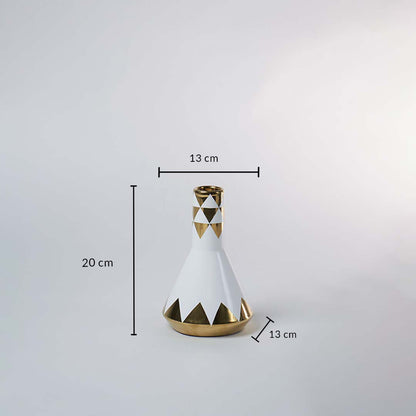 White and gold ceramic vase measuring 20 cm height and 13 cm width with geometric triangular design.