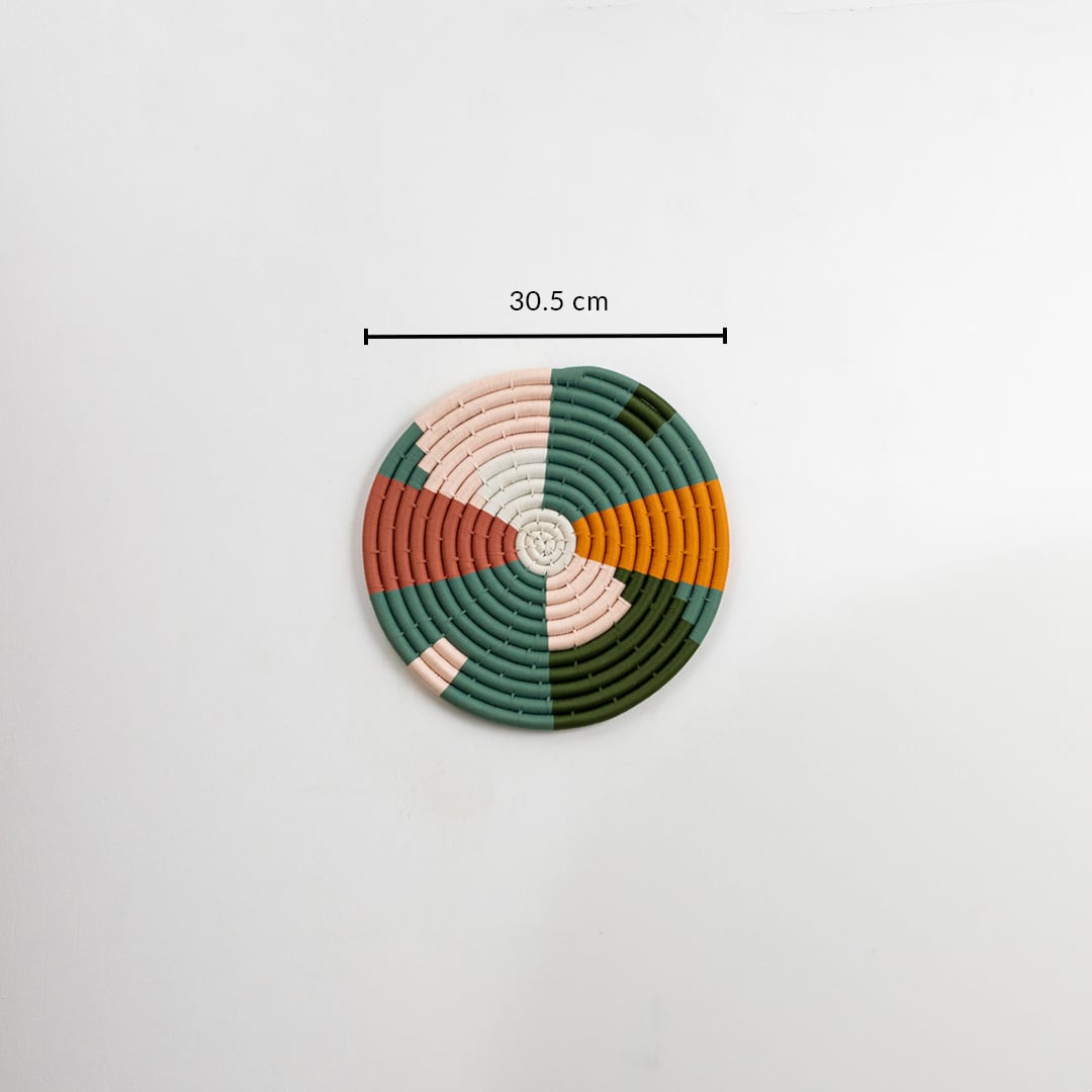 Multicolor woven wall plate shown on a white background with clearly marked dimensions measuring 30 cm in width and 30 cm in height.
