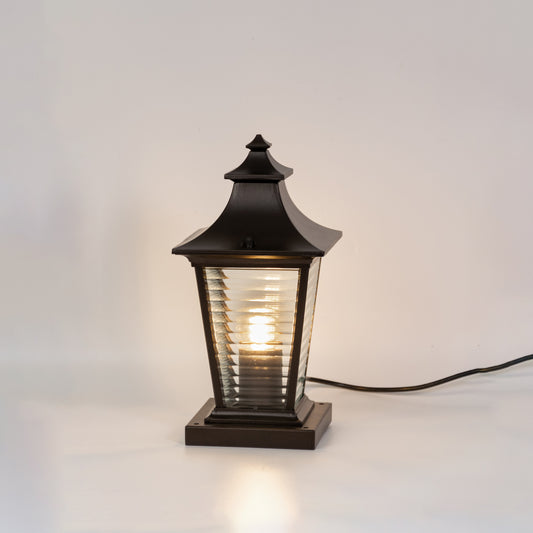 Bungalow Outdoor Gate Light