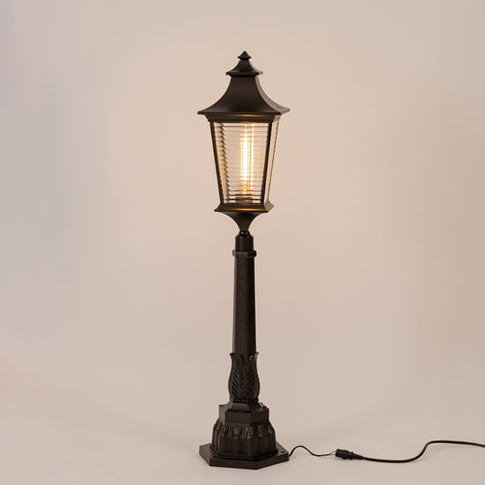 Bungalow Outdoor Pole Light