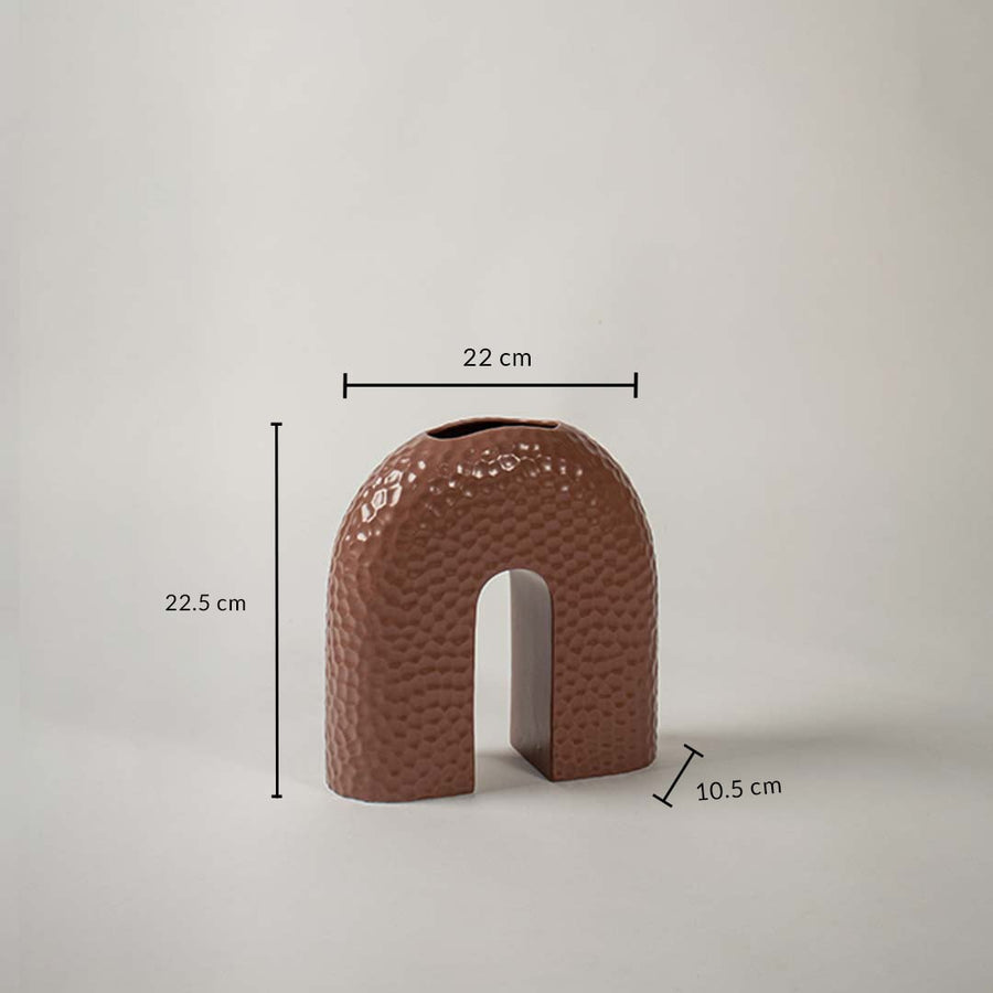 Dimension image of the brown arched ceramic vase showing height 22.5 cm width 22 cm and depth 10.5 cm against a white background.