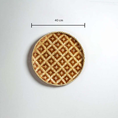 Round bamboo wall plate with 40 cm diameter showcasing geometric weave design and clean handmade finishing.