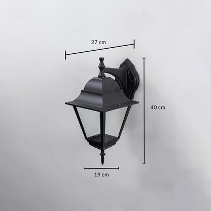 Outdoor black lantern measuring 40 cm height and 19 cm width with a curved top and clear glass sides for balanced lighting.
