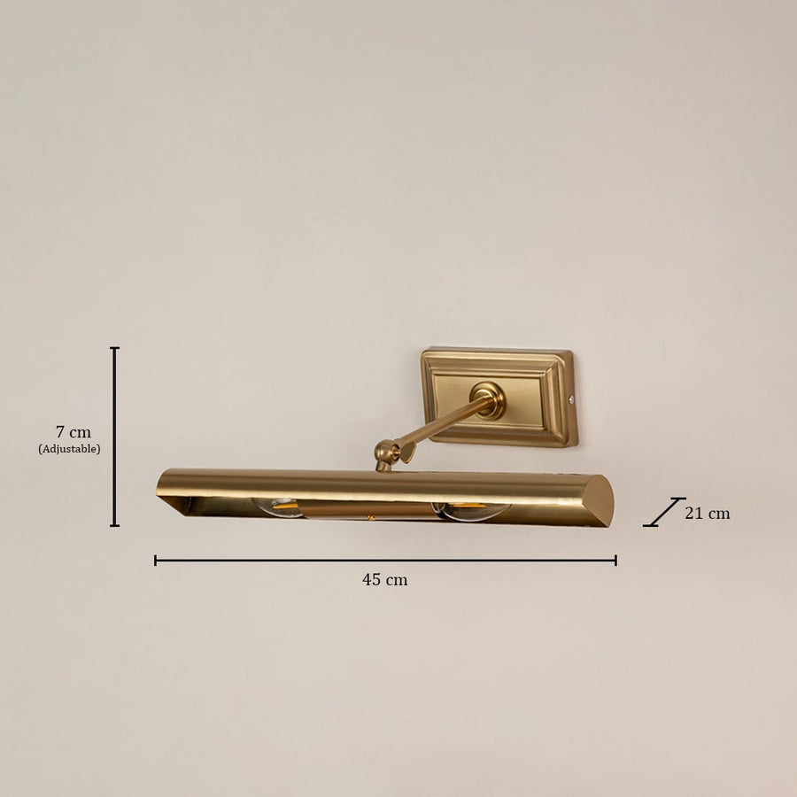 Gold metal picture light with 45 cm width 21 cm depth and 7 cm adjustable height shown clearly for accurate placement.