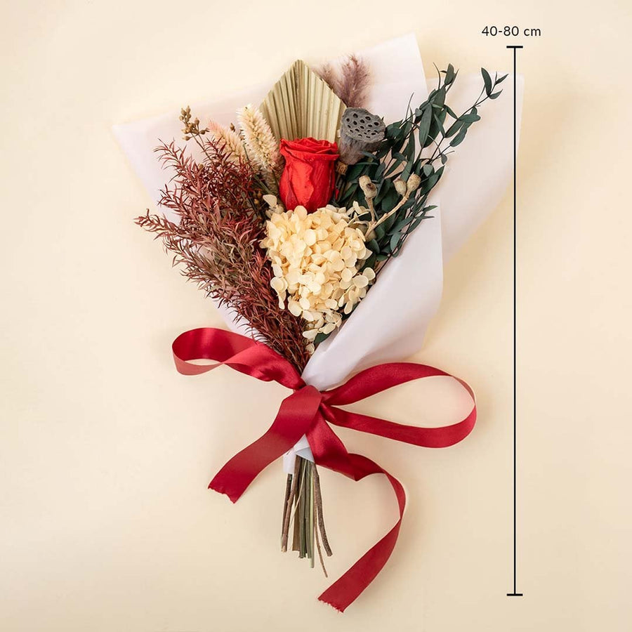 Infinity Rose Red preserved bouquet size reference 40–80 cm includes red rose off-white hydrangea and dried greenery as a decorative floral arrangement.