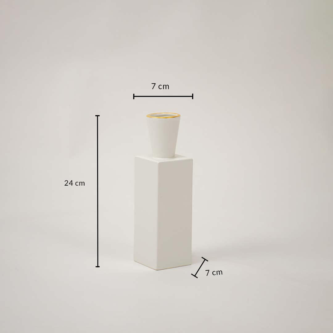 White ceramic vase with 24 cm height and 7 cm width shown clearly for accurate size reference and decor planning.