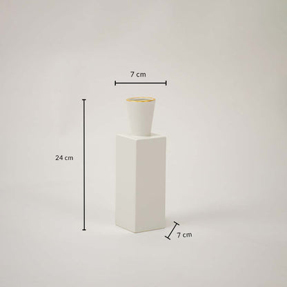 White ceramic vase with 24 cm height and 7 cm width shown clearly for accurate size reference and decor planning.