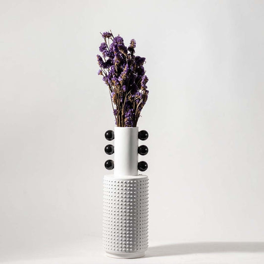 White background image showing natural dried purple statice flower bunch ideal for elegant home vase decoration.