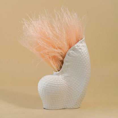 Elegant peach pampas grass bouquet for table vase decor soft feathery stems perfect for cozy bohemian home styling.
