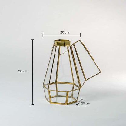 Gold geometric candle holder shown on a white background with measurements of 28 cm height and 20 cm width marked clearly.