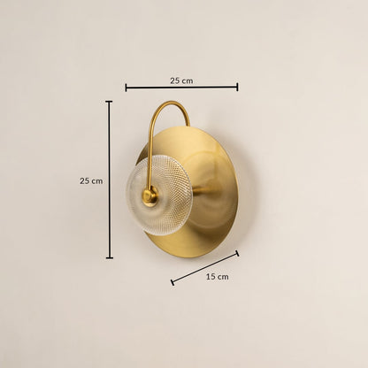 Gold metal wall light with 25 cm height 23 cm width and 15 cm depth for luxury modern home decor spaces.
