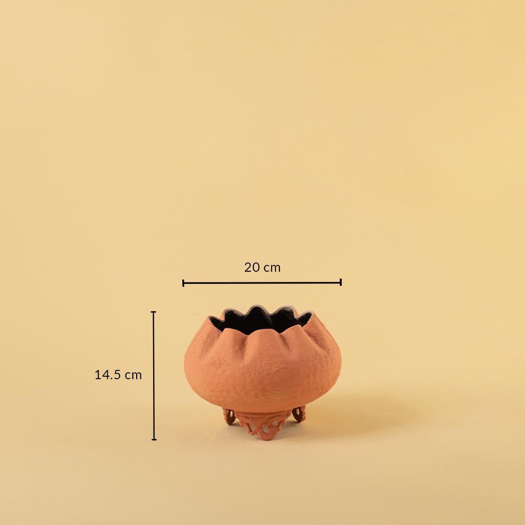 Terracotta metal scalloped bowl planter decor with width 20 cm and height 14.5 cm shown clearly for accurate size reference.