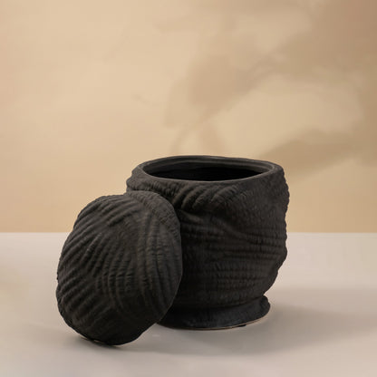 Incomum Black Ceramic Decorative Item