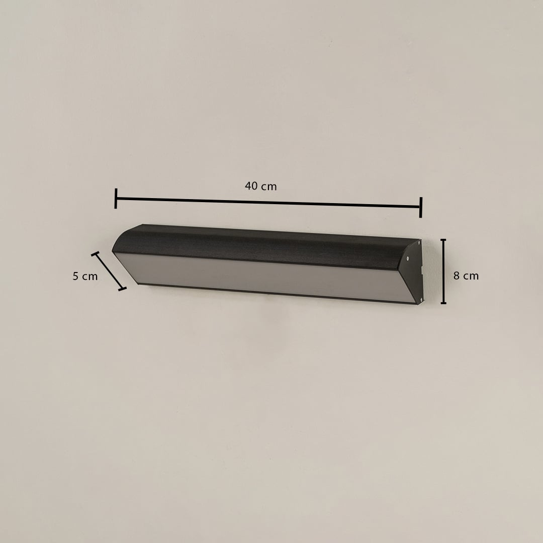 Dimension image of black linear wall light showing width 40 cm height 8 cm and projection 5 cm from the wall surface area.