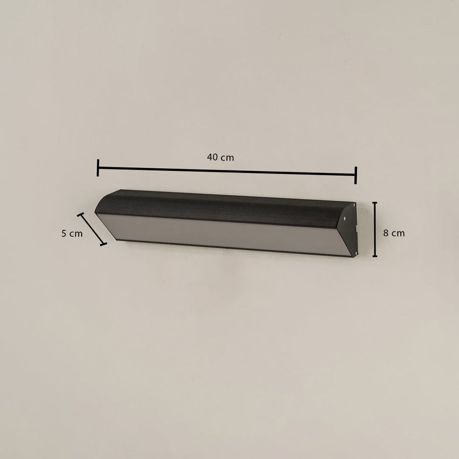 Dimension image of black linear wall light showing width 40 cm height 8 cm and projection 5 cm from the wall surface area.