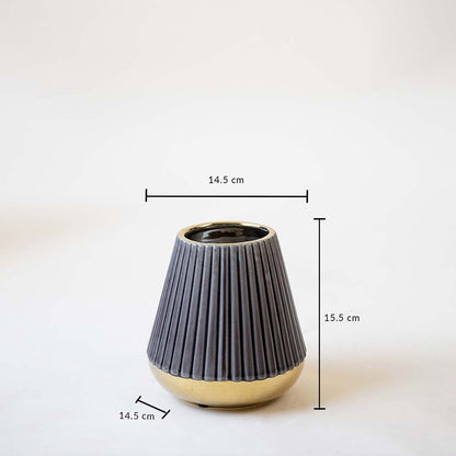 Grey ribbed ceramic vase with a gold base shown on a white background with size labels indicating 15 cm height and 14 cm width for scale reference.