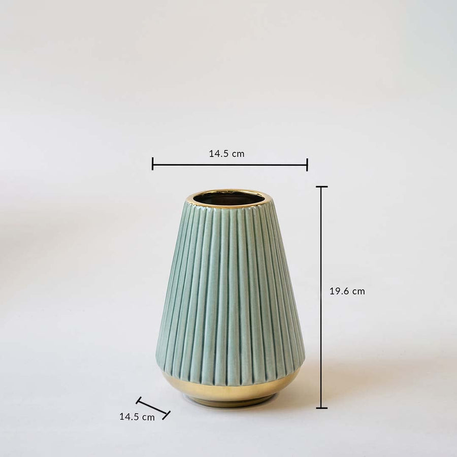 Green ribbed ceramic vase with gold bottom shown on a white background with clear measurements of 19 cm height and 14 cm width for size reference.
