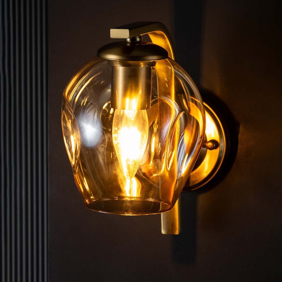 Modern Minimalist Style Golden Wall Sconce