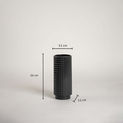Black ceramic vase with 26 cm height and 11 cm width shown clearly for accurate size reference and home decor planning.