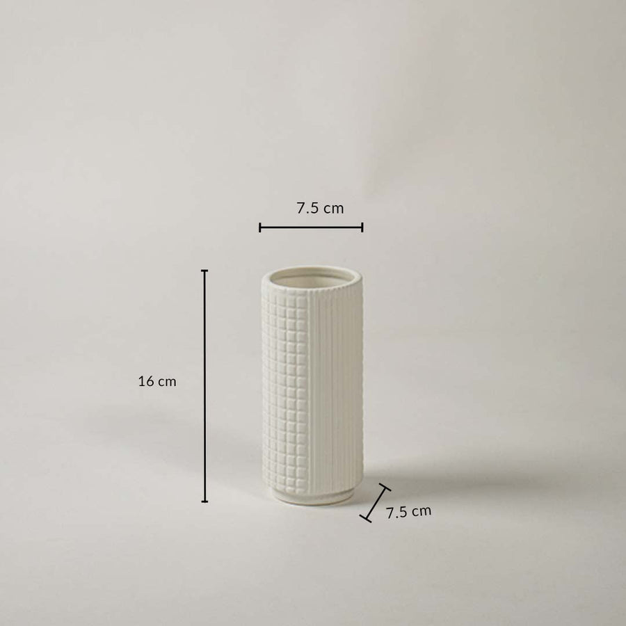 White ceramic textured vase with 16 cm height and 7.5 cm width shown for accurate size reference.