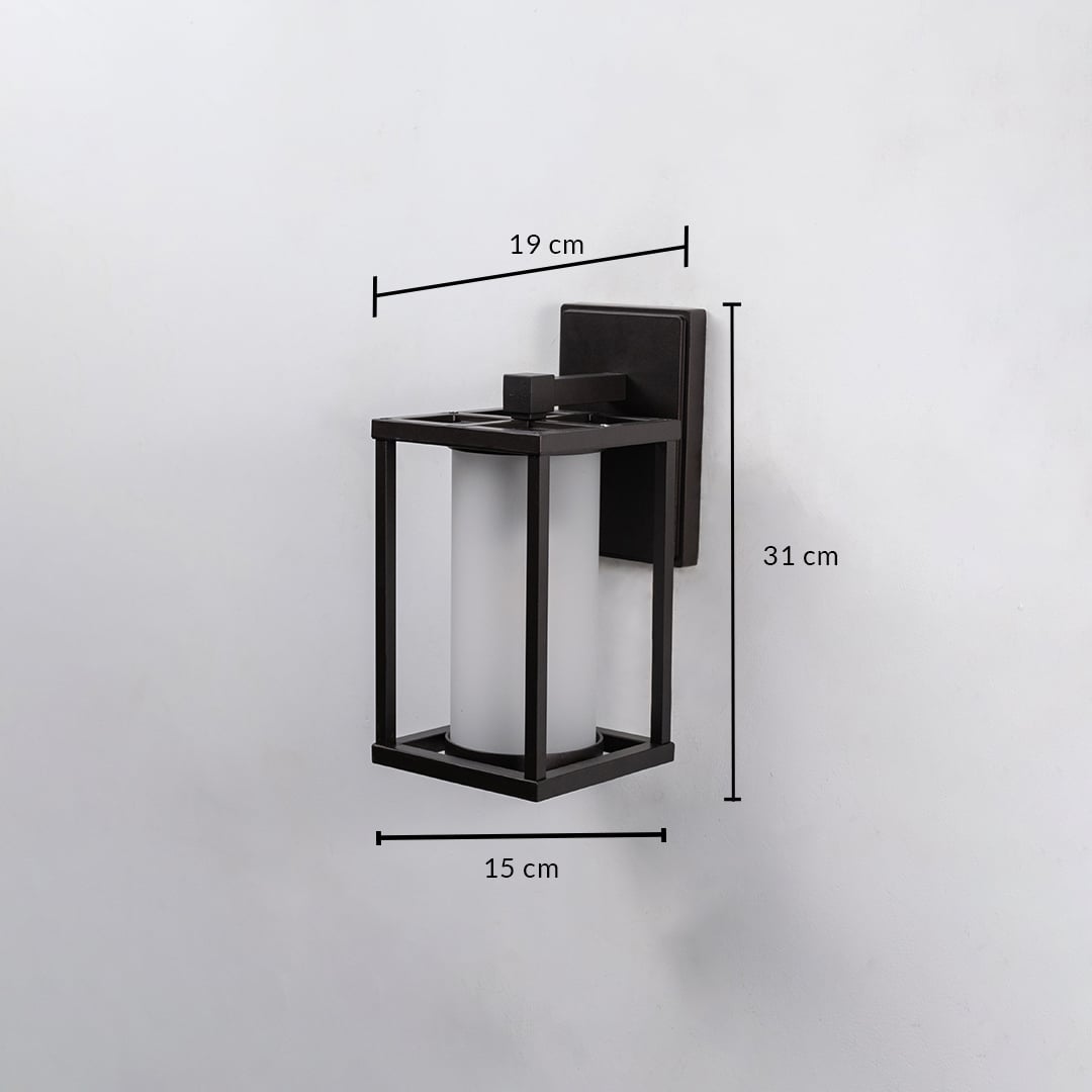 Black metal outdoor wall sconce dimension image showing 19cm by 31cm by 13cm measurements for correct patio porch placement.