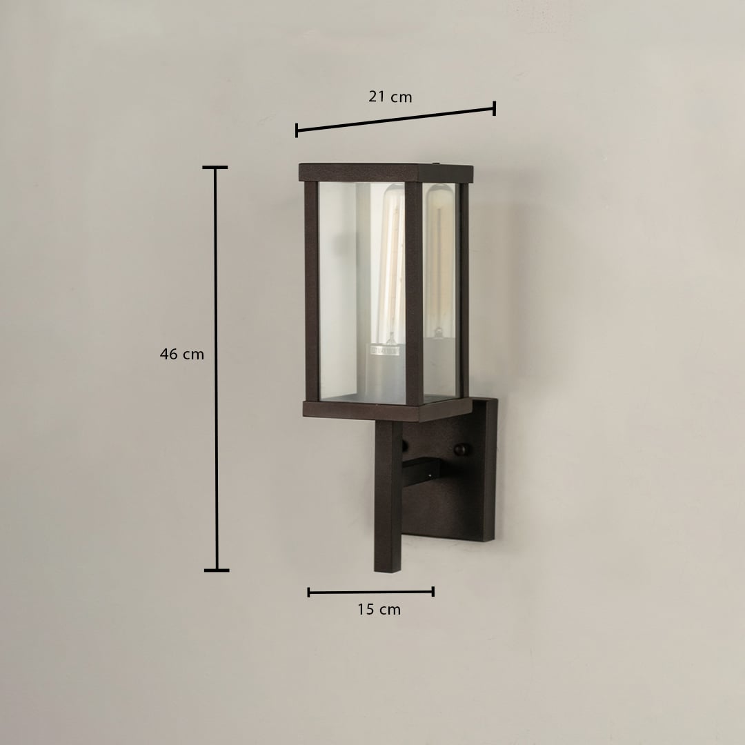 Black metal outdoor wall light with clear glass showing dimensions 46 cm height 21 cm width and 15 cm depth for accurate exterior placement.
