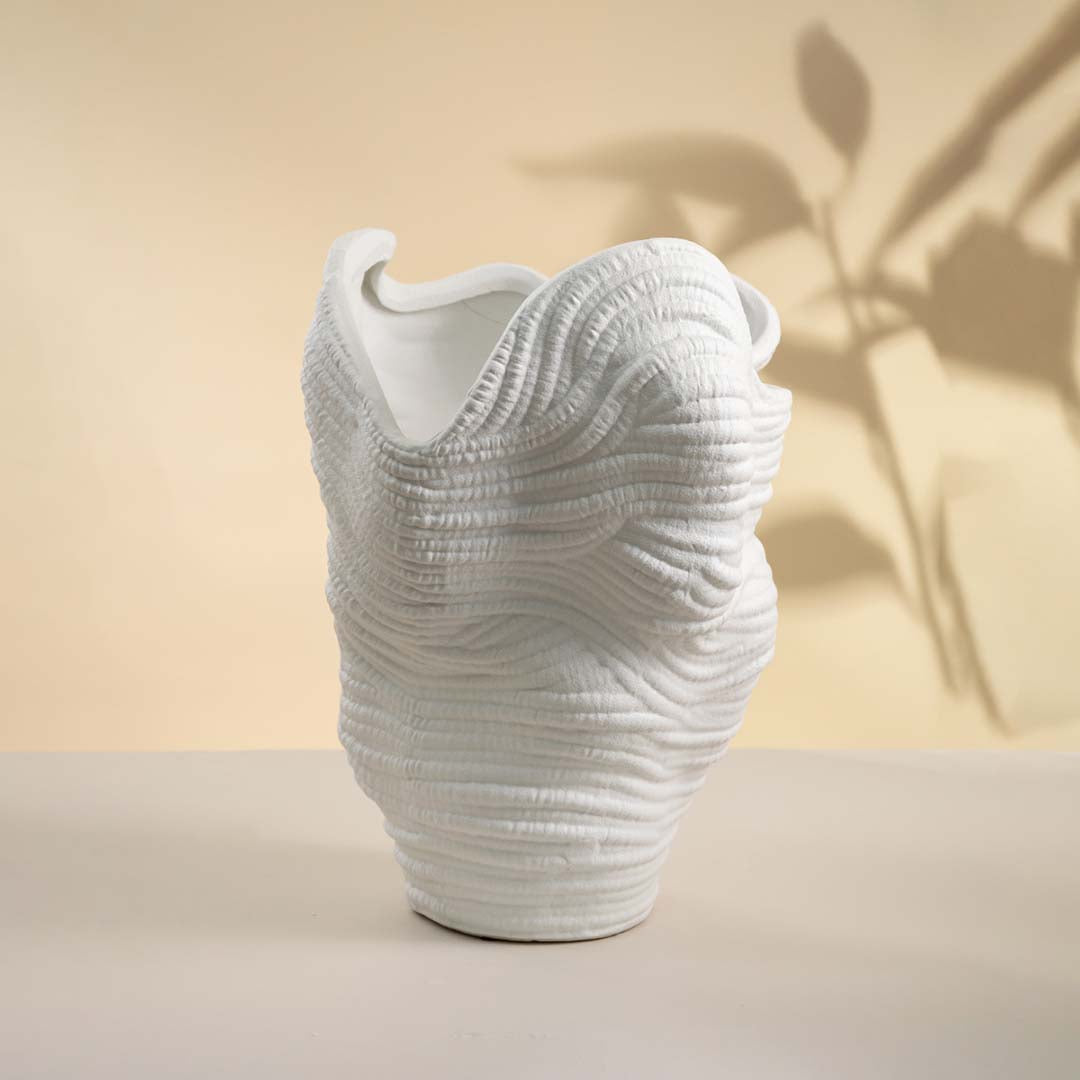 Qeyri White Ceramic Vase