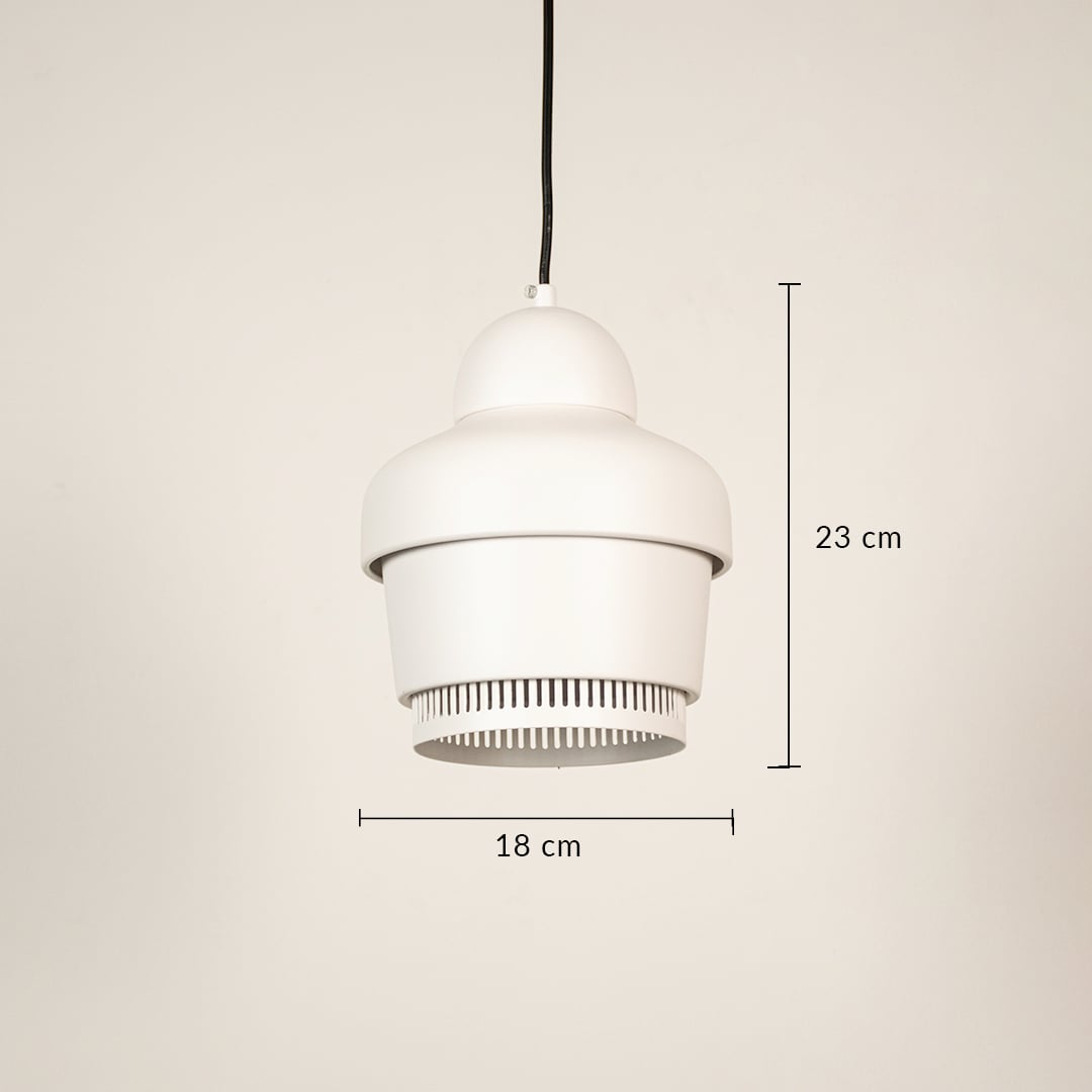 White metal pendant light showing 17 cm height and 10 cm diameter designed for compact modern ceiling lighting installation.