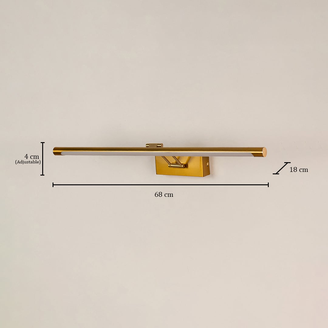 Gold picture light measuring 68 cm width 18 cm depth and 4 cm height adjustable ideal for focused wall illumination.
