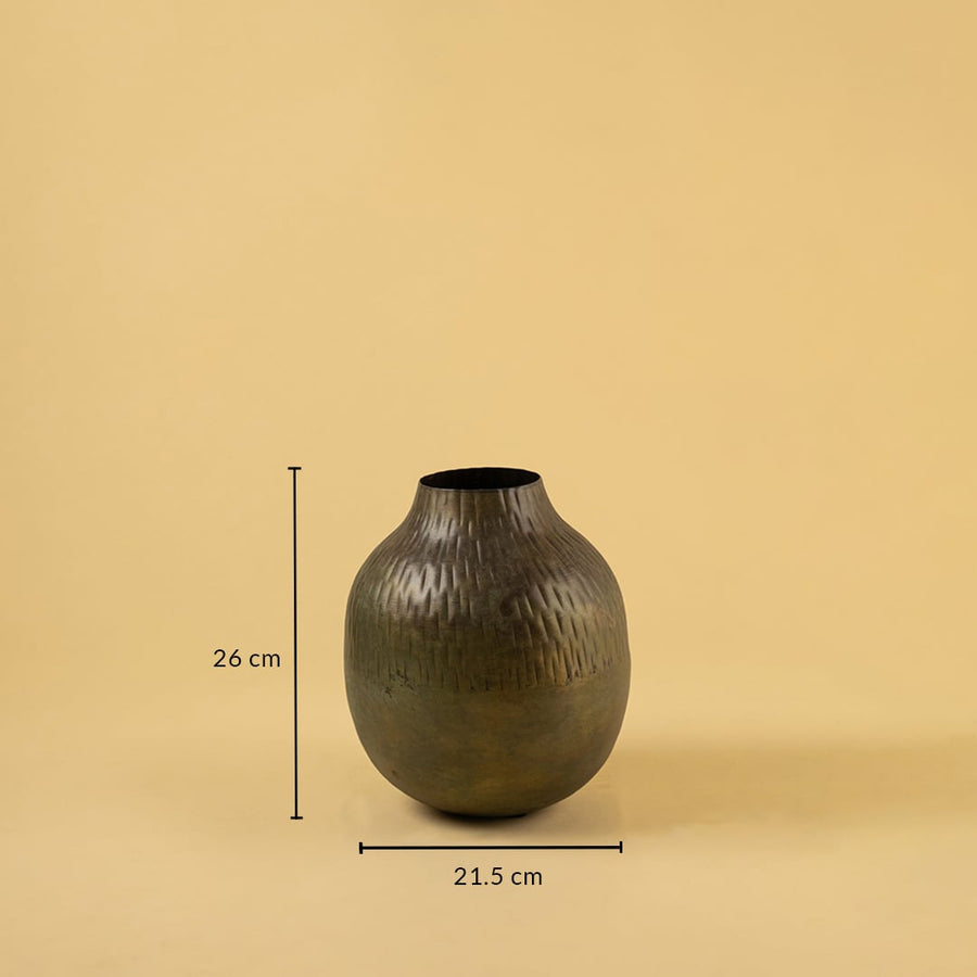 Brown hammered metal vase decor with 26 cm height and 21.5 cm width ideal for shelves tables and contemporary home styling.