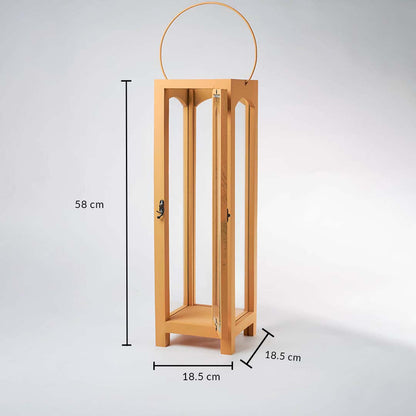 Technical diagram showing wooden lantern dimensions with height 58cm and width 18cm measurements for floor or table placement planning.
