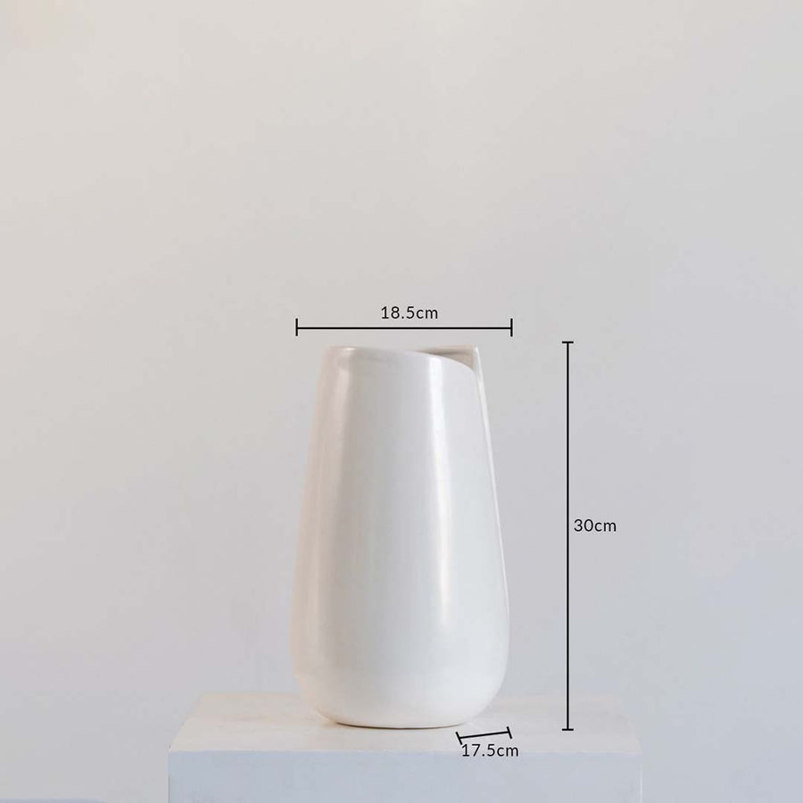 White ceramic vase shown with dimensions 30 cm height  18.5 cm width  and 17.5 cm depth  set against a clean white backdrop for clarity.