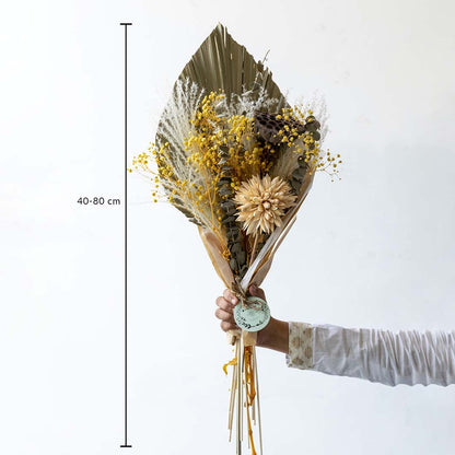 Preserved dried flower bouquet measuring approximately 40 to 80 cm in height suitable for floor vases tables and decor use.