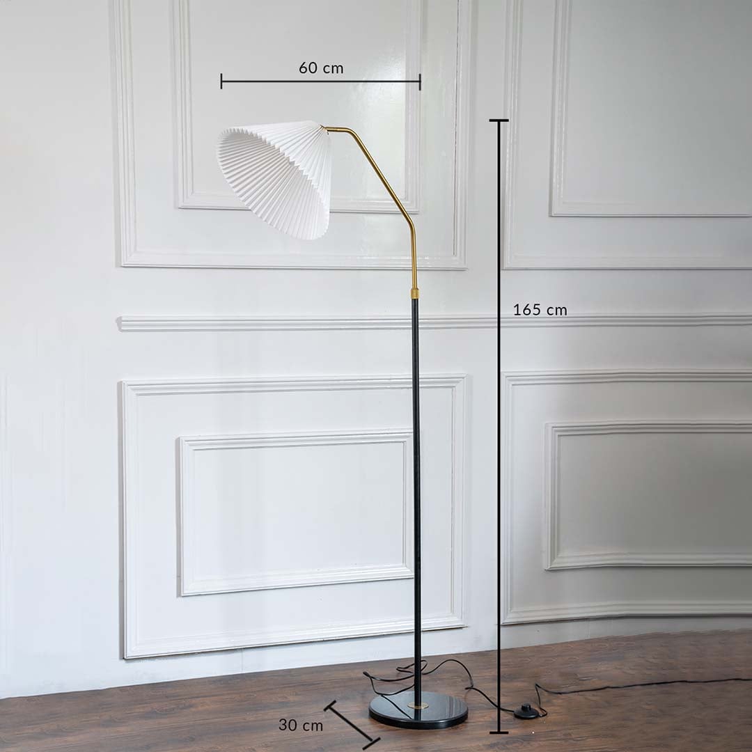 Product image showing the floor lamp dimensions 60 cm shade diameter 165 cm height and 30 cm base diameter.