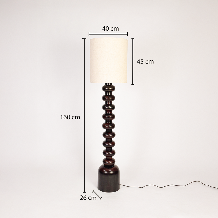 Showing floor lamp with 160 cm total height 40 cm shade width 45 cm shade height and 26 cm round base displayed clearly on white background.