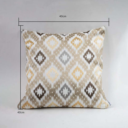 Dimensions image showing cushion cover size clearly measured as 40 cm width and 40 cm height for accurate fit on sofas and chairs.