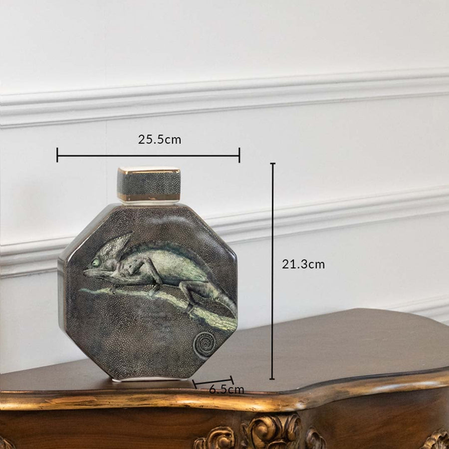 Dark green ceramic jar with engraved horse artwork in a front view measuring 19.5 cm width and 24.5 cm height perfect for rustic décor themes.