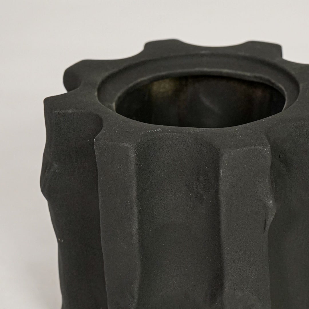collo small ceramic vase black closeup